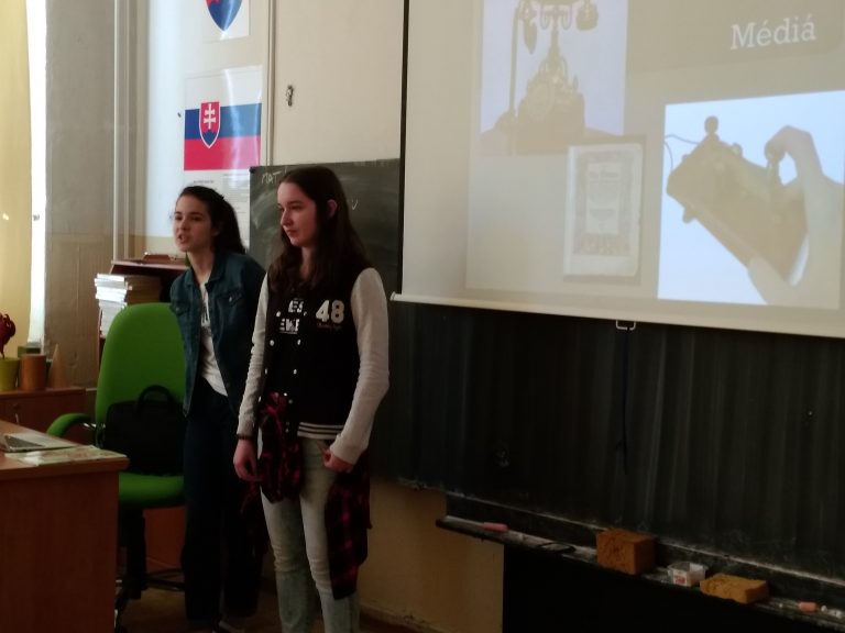 Deviataci za katedrou