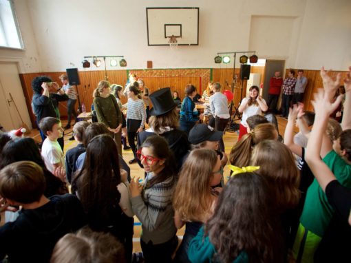 27624712-330102847494360-4186619482846020440-o-330102847494360