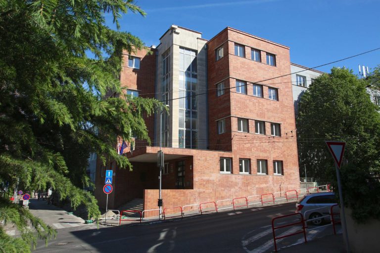 Desatoro absolventa ZŠMH