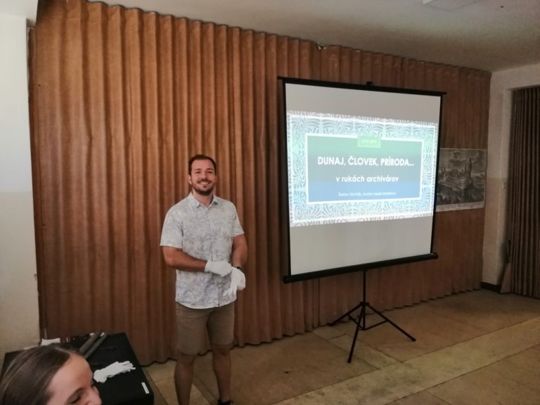 „Preleteli cez Dunaj, cez tú šíru vodu“