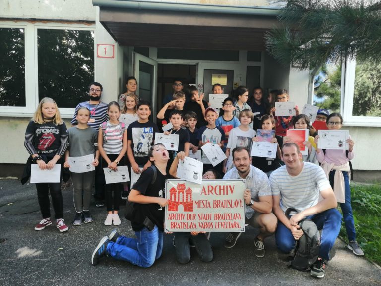 „Preleteli cez Dunaj, cez tú šíru vodu“