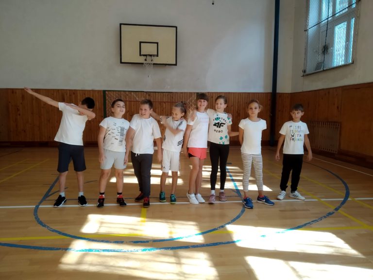 Vybíjaná a futbal v ŠKD