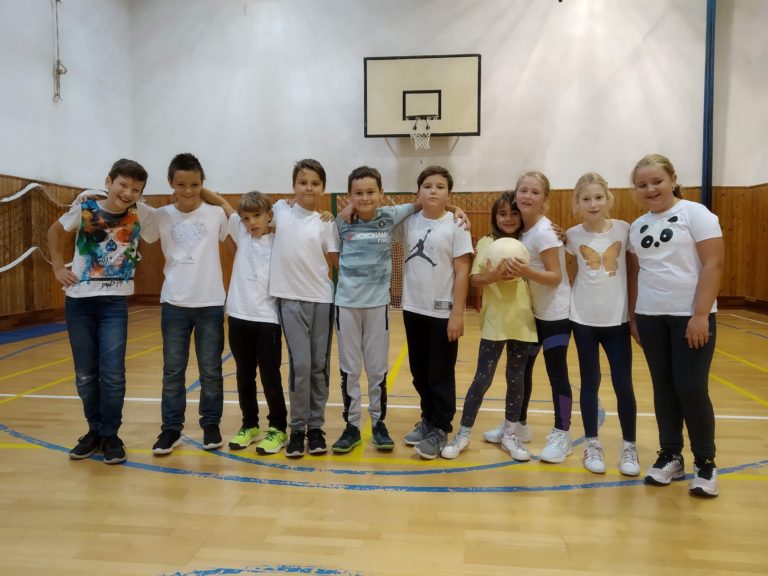 Vybíjaná a futbal v ŠKD