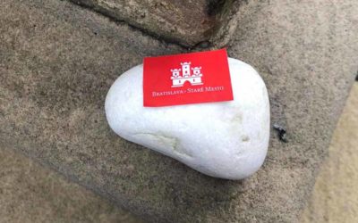 Hľadanie mikulášskych kamienkov