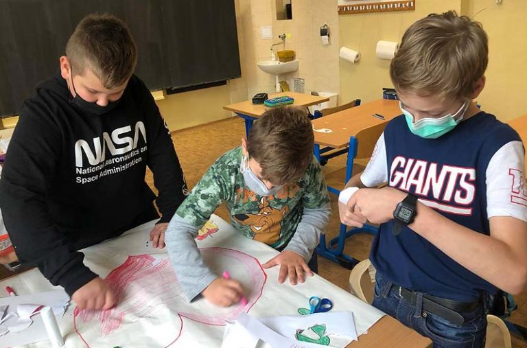 Mesiac úcty k starším