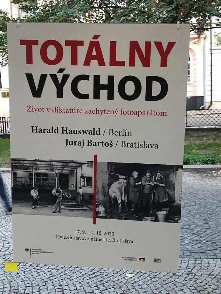 Zo života dvoch miest v časoch totalitného režimu