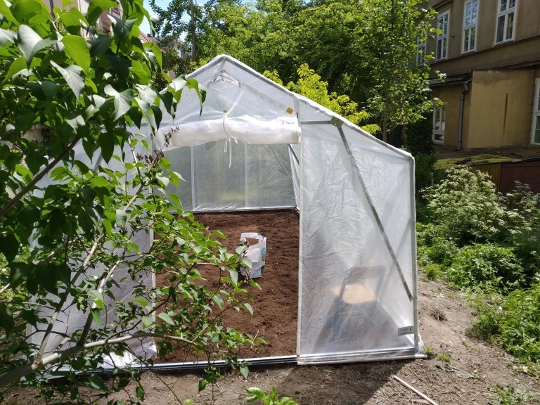 Školský fóliovník – projekt Deti pre Bratislavu