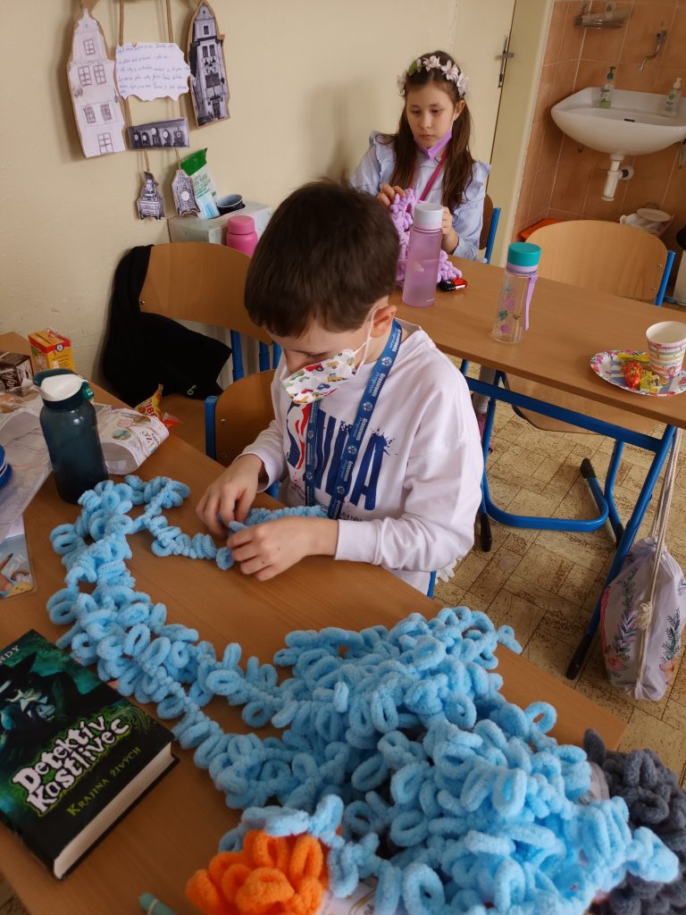 Ručné pletenie v ŠKD