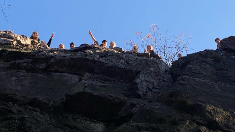 S turistickým krúžkom z Dubovej cez vrch Kukla do Modry