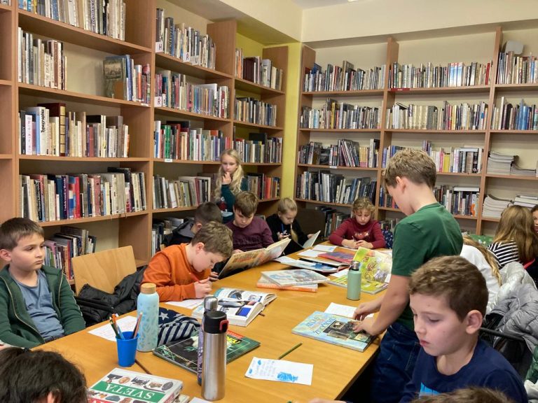 Zážitkové čítanie v knižnici – Zvedoši