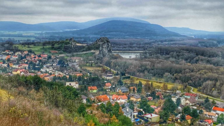 S turistickým krúžkom z Devína do Schloss Hofu alebo Vianoce na zámku