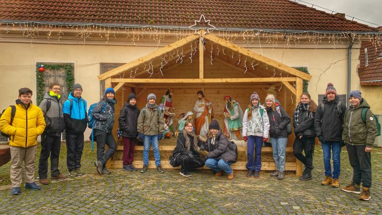 S turistickým krúžkom z Devína do Schloss Hofu alebo Vianoce na zámku