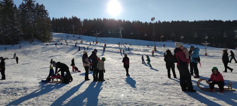 Lyžiarsky a snoubordingový výchovno výcvikový kurz