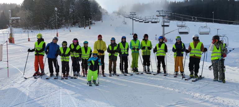 Lyžiarsky a snoubordingový výchovno výcvikový kurz