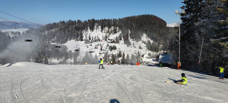 Lyžiarsky a snoubordingový výchovno výcvikový kurz