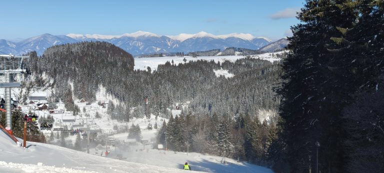 Lyžiarsky a snoubordingový výchovno výcvikový kurz