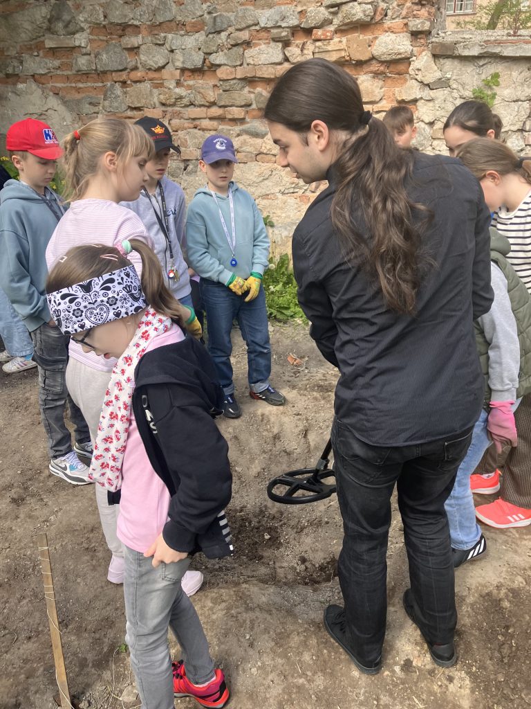 Archeológovia v ŠKD