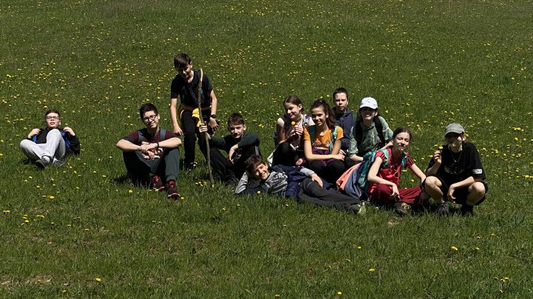 S turistickým krúžkom z Naháča cez Katarínku a Dobrovodský hrad do Hradišťa pod Vrátnom