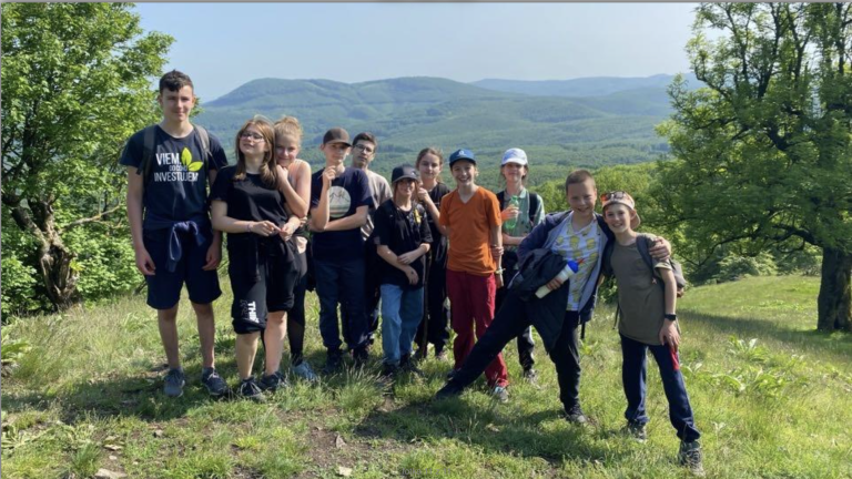 S turistickým krúžkom zo Sološnice cez 3 vrchy do Plaveckého Podhradia