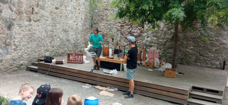 Divadlo Morgonrock Lovec plastov Zero Waste