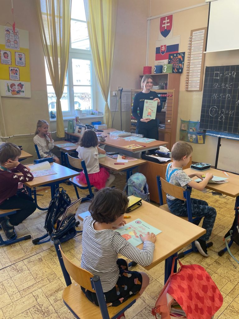 Beseda s policajtkou