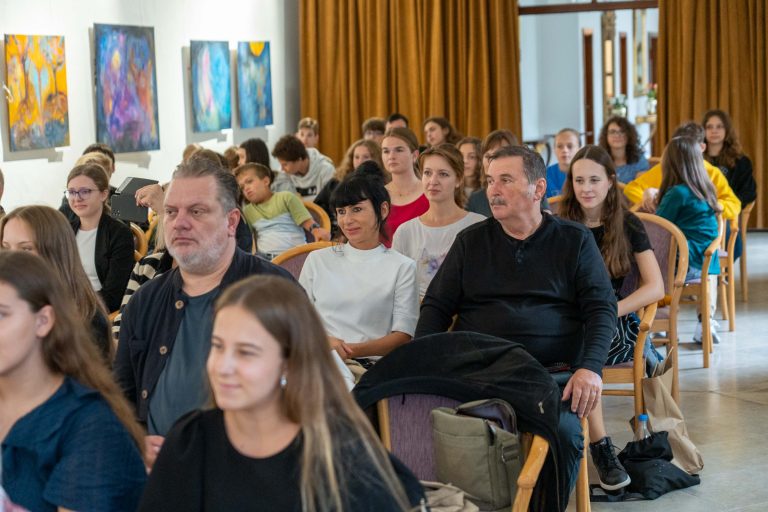 Hodžov novinový článok 2023