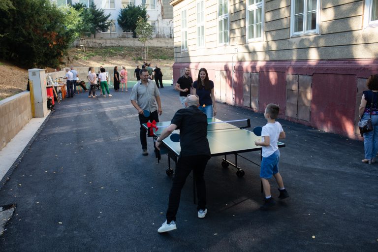 Slávnostné otvorenie zrenovovaného školského dvora