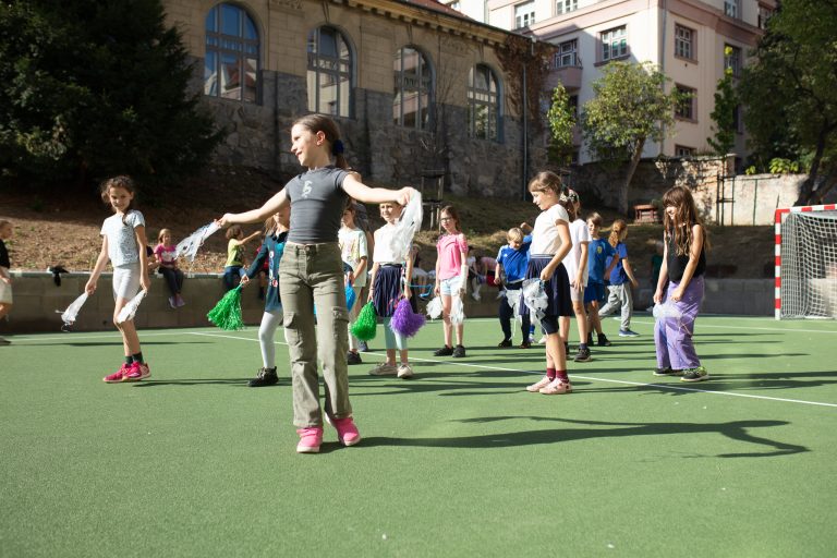 Slávnostné otvorenie zrenovovaného školského dvora