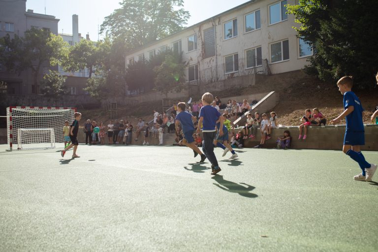 Slávnostné otvorenie zrenovovaného školského dvora