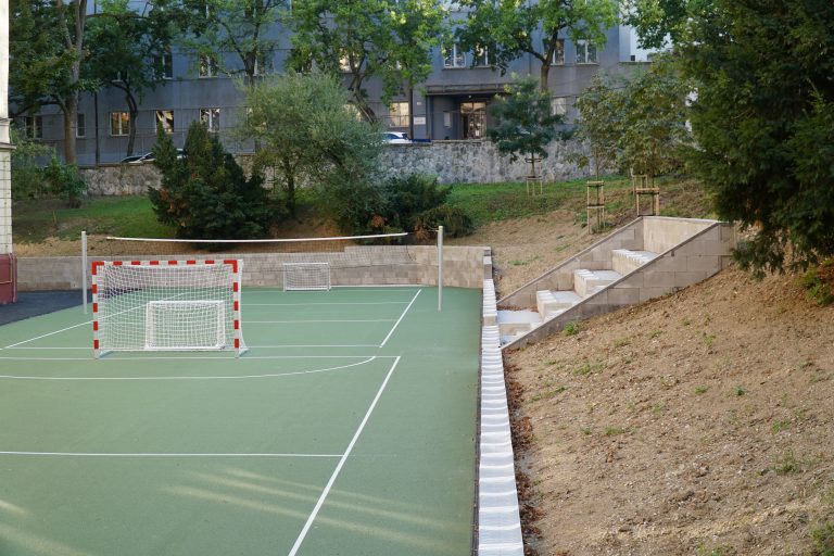 Slávnostné otvorenie zrenovovaného školského dvora