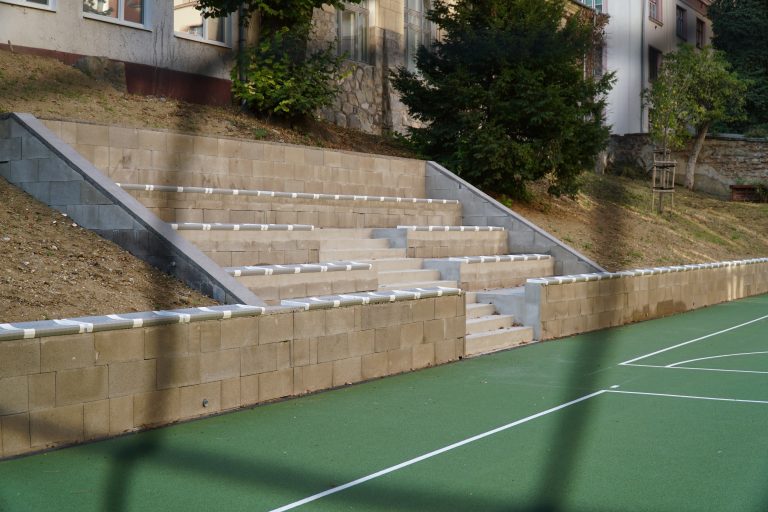 Slávnostné otvorenie zrenovovaného školského dvora