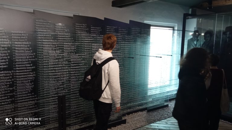 Exkurzia v Múzeu holokaustu v Seredi