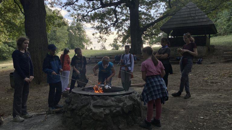 S turistickým krúžkom na najvyšší vrchol Malých Karpát ZÁRUBY