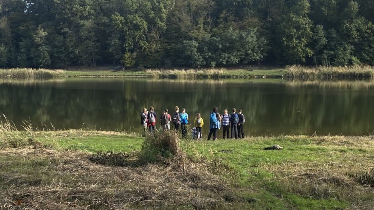 S turistickým krúžkom z Lozorna do Stupavy, Biofarma Príroda