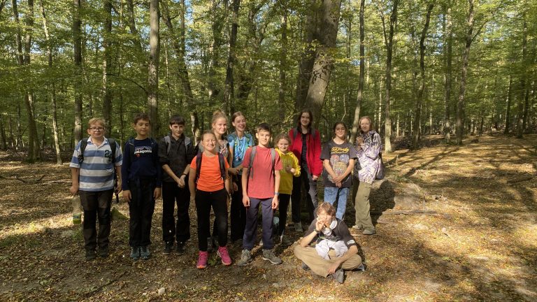 S turistickým krúžkom z Lozorna do Stupavy, Biofarma Príroda
