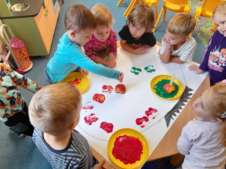 Deň pôvodných odrôd jabĺk v triede Žabiek