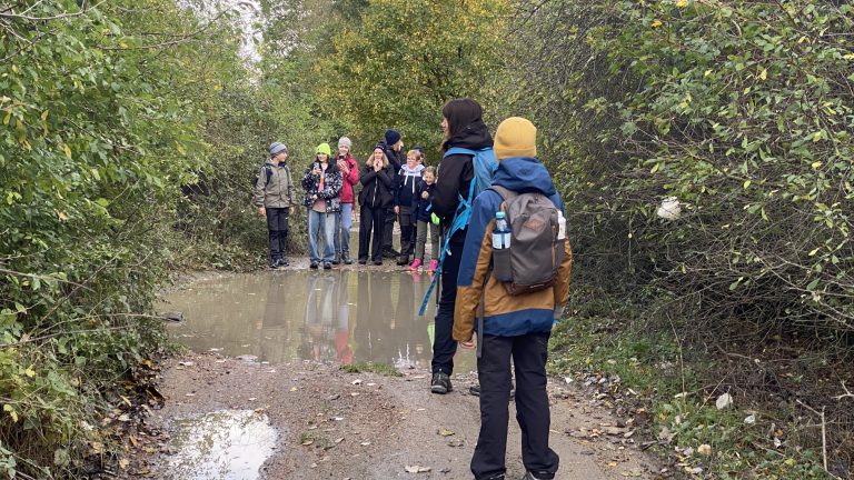 S turistickým krúžkom z Budmeríc do Dubovej, kaštieľ Budmerice