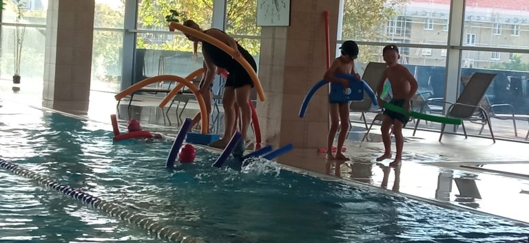 Bezplatný kurz plávania pre deti zo staromestských škôl