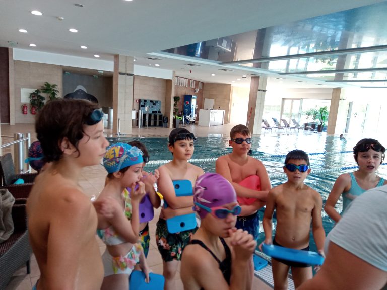 Bezplatný kurz plávania pre deti zo staromestských škôl