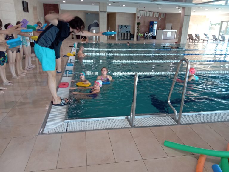 Bezplatný kurz plávania pre deti zo staromestských škôl