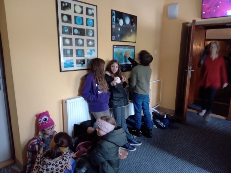 Hvezdáreň a planetárium v Hlohovci