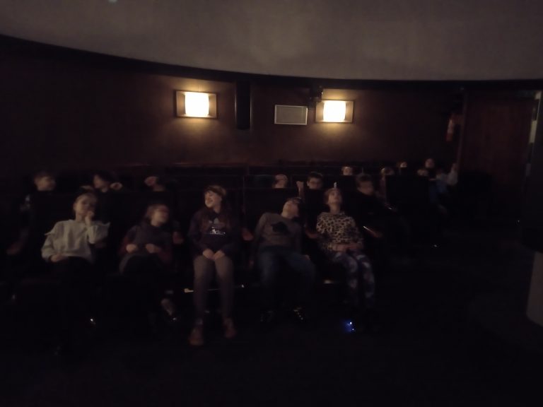 Hvezdáreň a planetárium v Hlohovci