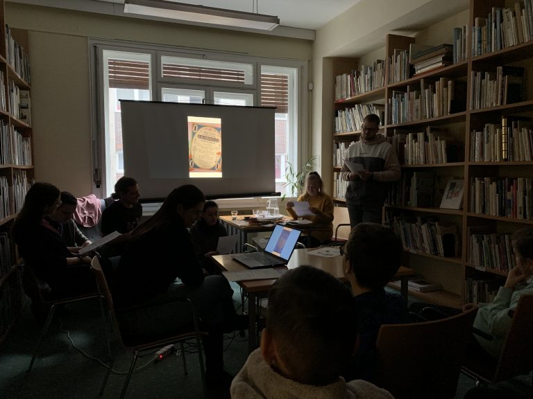 Musíš si priniesť klobúk