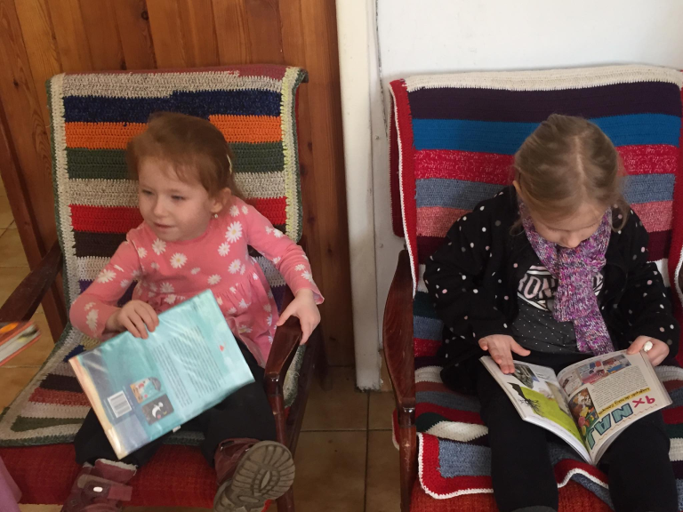 Čítanie nás baví – škôlkari na exkurzii v knižnici