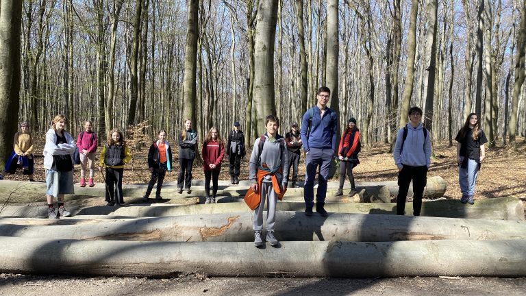 S turistickým krúžkom zo Záhorskej Bystrice na Kolibu – Slovenský hydrometeorologický ústav