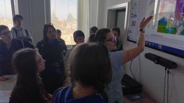 S turistickým krúžkom zo Záhorskej Bystrice na Kolibu – Slovenský hydrometeorologický ústav