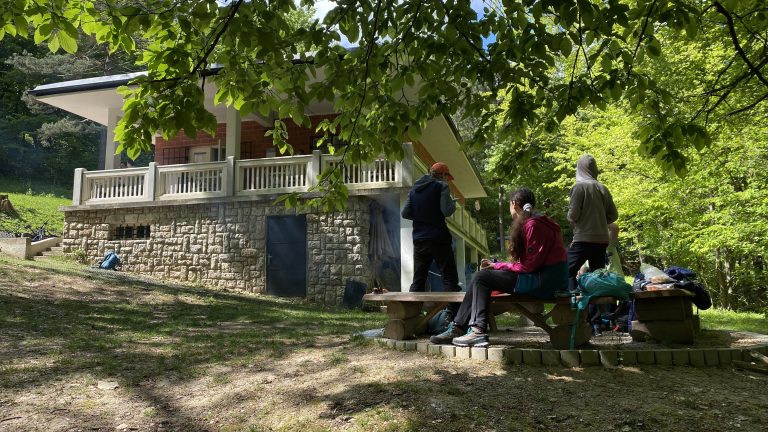 S turistickým krúžkom Myjavskými kopanicami – Mohyla M. R. Štefánika