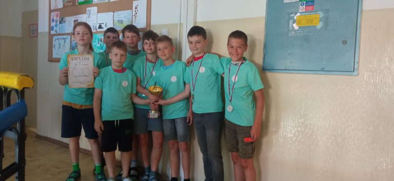 2. miesto mladších žiakov  – Staromestská liga vo florbale