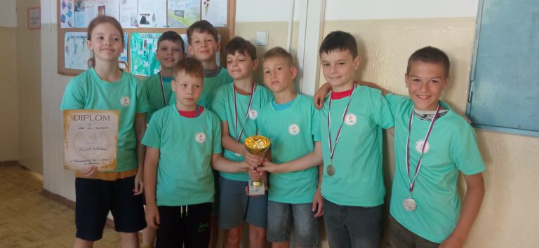 2. miesto mladších žiakov  – Staromestská liga vo florbale