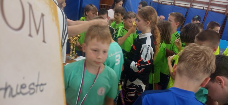 2. miesto mladších žiakov  – Staromestská liga vo florbale